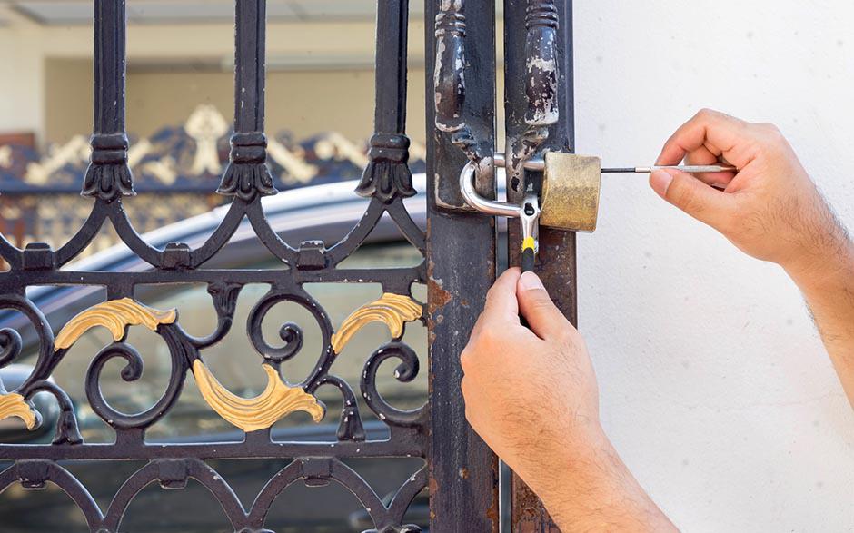 serrurier tarif ouverture porte Montreuil